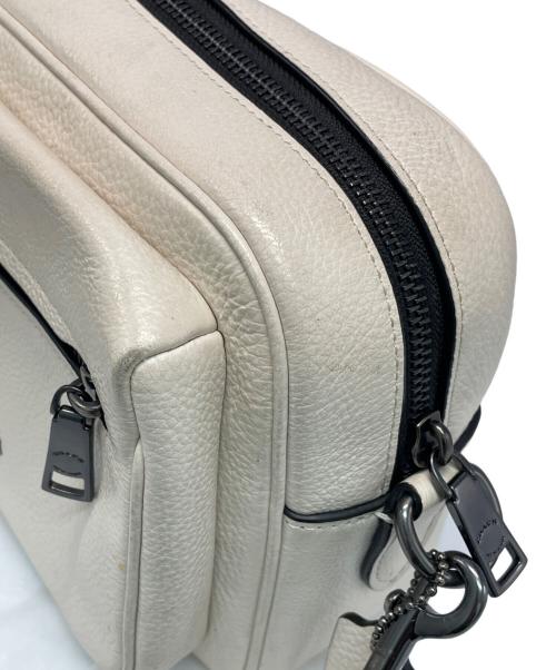 COACH（コーチ）COACH (コーチ) ショルダーバッグ アイボリーの古着・服飾アイテム