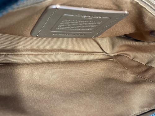 COACH（コーチ）COACH (コーチ) ショルダーバッグ アイボリーの古着・服飾アイテム