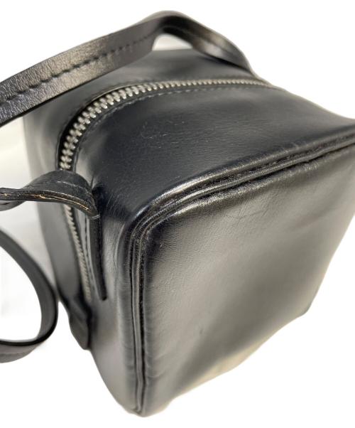 BALLY（バリー）BALLY (バリー) サイコロ型ミニショルダーバッグ ブラックの古着・服飾アイテム