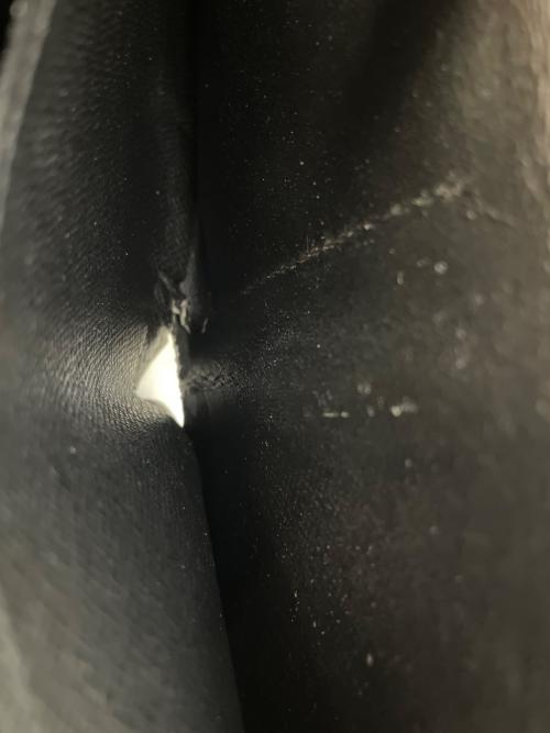 LOUIS VUITTON（ルイ ヴィトン）LOUIS VUITTON (ルイ ヴィトン) 2つ折り財布 ブラックの古着・服飾アイテム