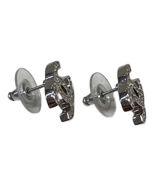 CHANEL（シャネル）CHANEL (シャネル) ピアス シルバーカラーの古着・服飾アイテム