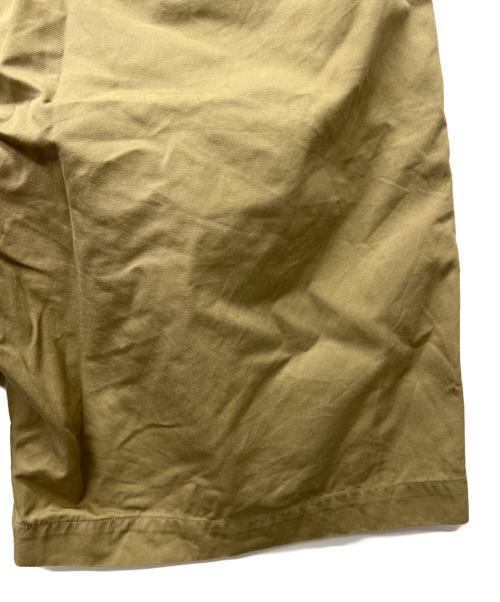 AURALEE（オーラリー）AURALEE (オーラリー) WASHED FINX LIGHT CHINO WIDE SHORTS オリーブ サイズ:4の古着・服飾アイテム