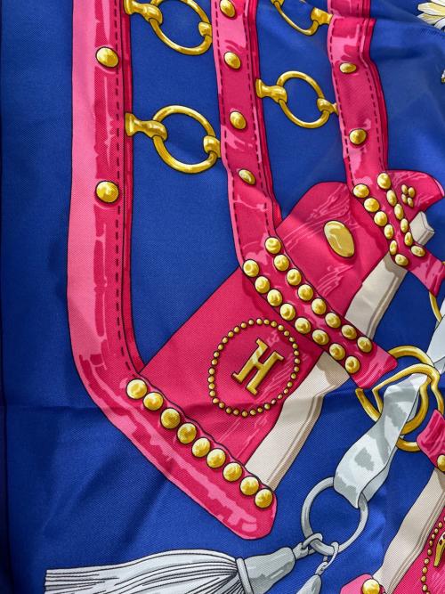 HERMES（エルメス）HERMES (エルメス) シルクスカーフ ネイビーの古着・服飾アイテム