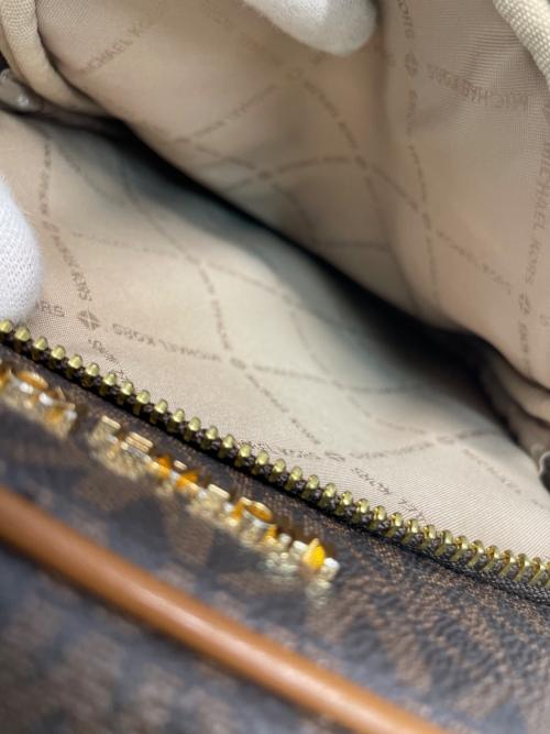 MICHAEL KORS（マイケル・コース）MICHAEL KORS (マイケルコース) ショルダーバッグ ブラウンの古着・服飾アイテム