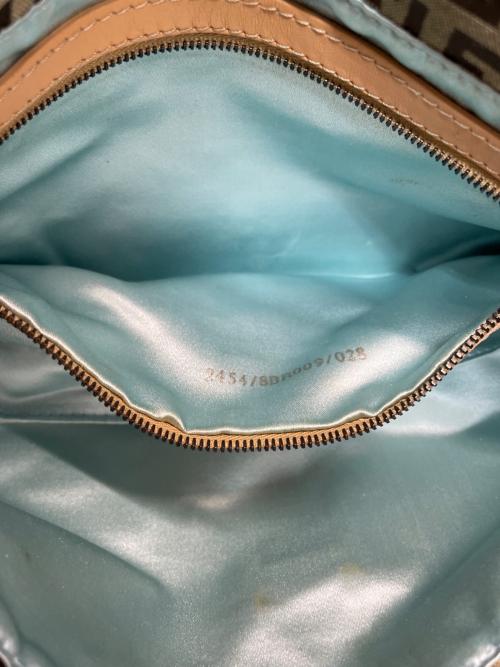 FENDI（フェンディ）FENDI (フェンディ) ショルダーバッグ ブラウンの古着・服飾アイテム