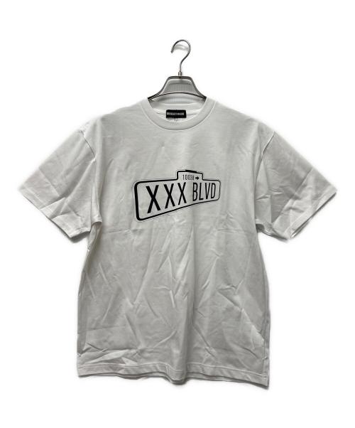 GOD SELECTION XXX（ゴッドセレクショントリプルエックス）GOD SELECTION XXX (ゴッドセレクショントリプルエックス) Tシャツ ホワイト サイズ:Ｍ 未使用品の古着・服飾アイテム