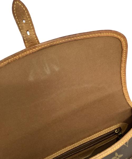 LOUIS VUITTON（ルイ ヴィトン）LOUIS VUITTON (ルイ ヴィトン) ショルダーバッグ ブラウンの古着・服飾アイテム