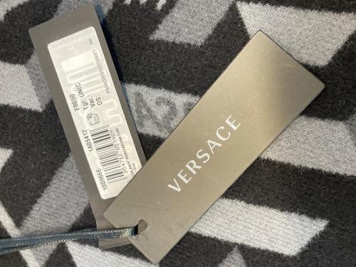 VERSACE（ヴェルサーチェ）VERSACE (ヴェルサーチェ) ブランケットの古着・服飾アイテム
