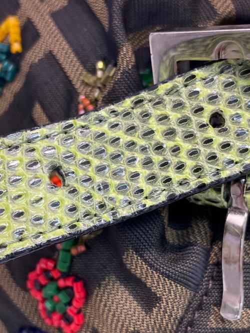 FENDI（フェンディ）FENDI (フェンディ) ショルダーバッグ ブラウンの古着・服飾アイテム