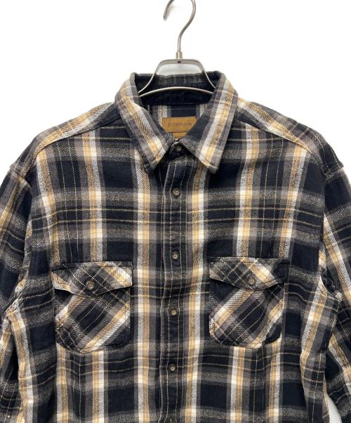 ST JOHN'S BAY（セントジョンズベイ）ST JOHN'S BAY (セントジョンズベイ) 長袖シャツ ブラック×ベージュ サイズ:Ｌの古着・服飾アイテム