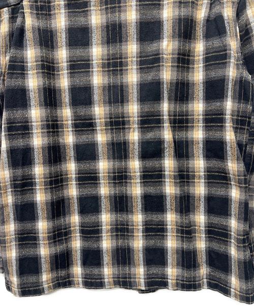 ST JOHN'S BAY（セントジョンズベイ）ST JOHN'S BAY (セントジョンズベイ) 長袖シャツ ブラック×ベージュ サイズ:Ｌの古着・服飾アイテム