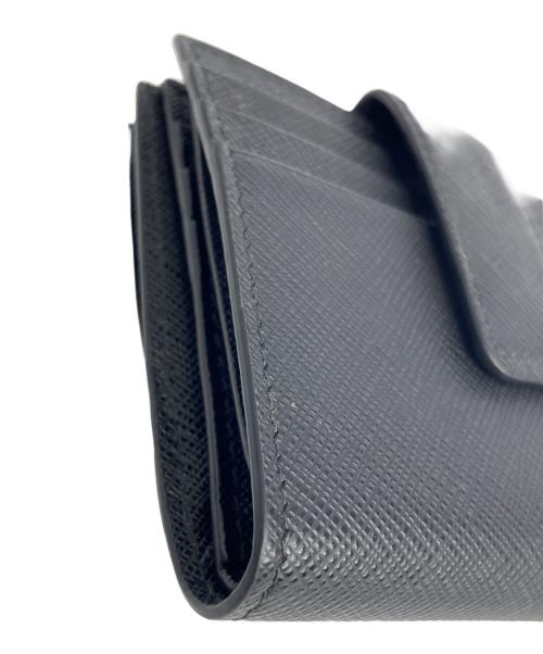PRADA（プラダ）PRADA (プラダ) 2つ折り財布 ブラックの古着・服飾アイテム