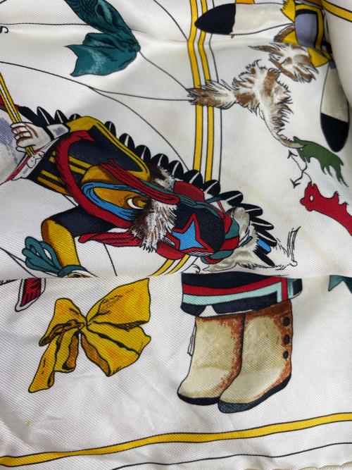 HERMES（エルメス）HERMES (エルメス) シルクスカーフ ホワイトの古着・服飾アイテム