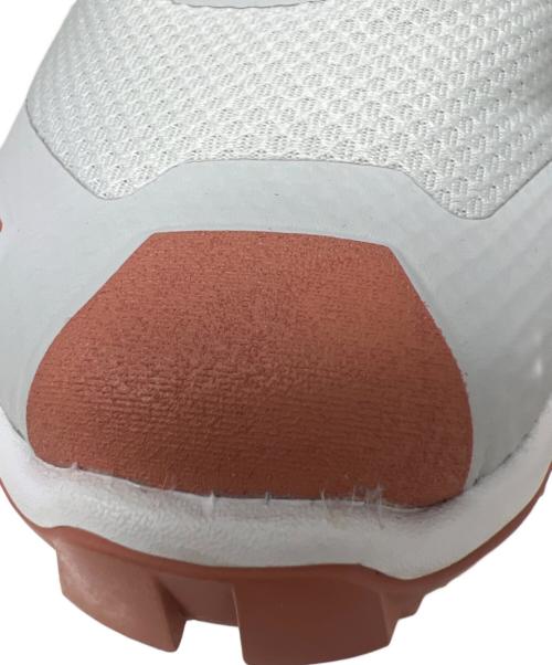 SALOMON（サロモン）SALOMON (サロモン) ローカットスニーカー グレー×ピンク サイズ:２４の古着・服飾アイテム