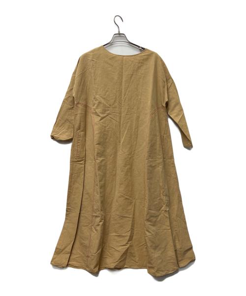 BEARDSLEY（ビアズリー）BEARDSLEY (ビアズリー) 長袖ワンピース ベージュ サイズ:FREEの古着・服飾アイテム
