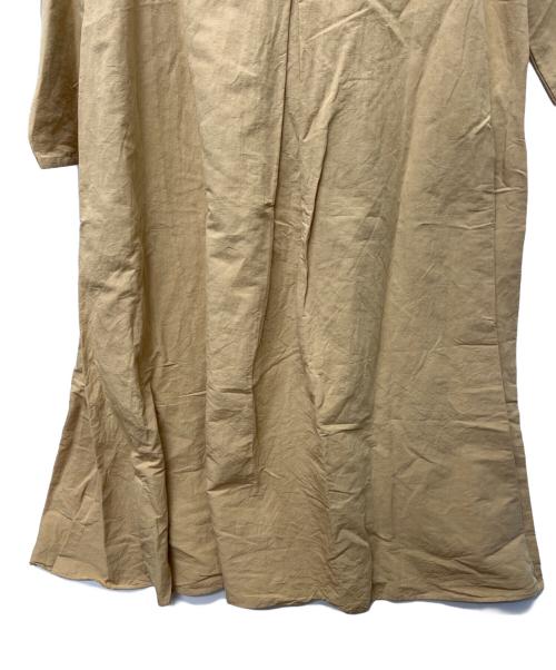 BEARDSLEY（ビアズリー）BEARDSLEY (ビアズリー) 長袖ワンピース ベージュ サイズ:FREEの古着・服飾アイテム
