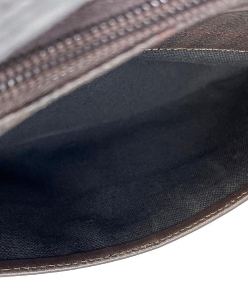 BURBERRY（バーバリー）BURBERRY (バーバリー) クラッチバッグ ブラウンの古着・服飾アイテム