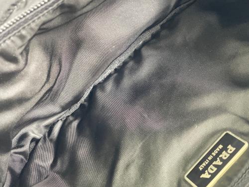 PRADA（プラダ）PRADA (プラダ) ボディーバッグ ブラックの古着・服飾アイテム