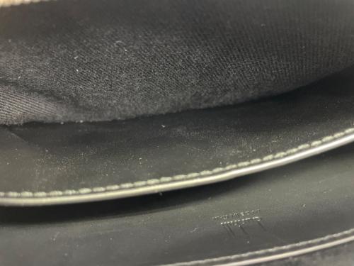 dunhill（ダンヒル）dunhill (ダンヒル) ショルダーバッグ ブラックの古着・服飾アイテム