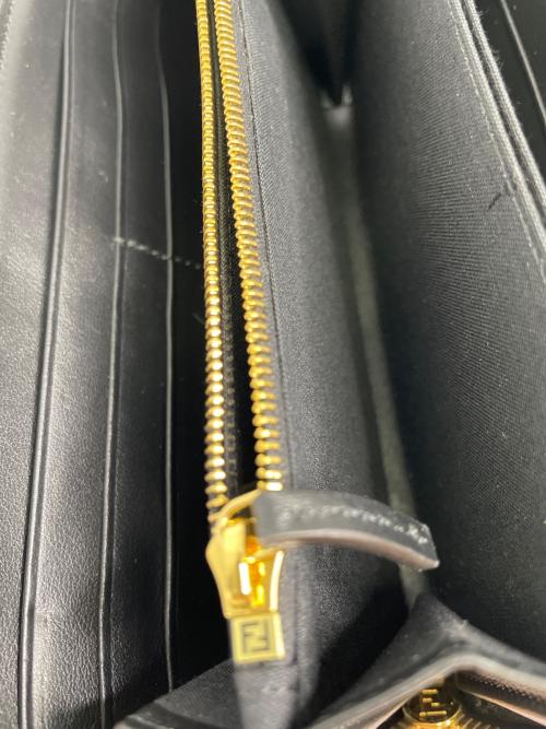 FENDI（フェンディ）FENDI (フェンディ) VERSACE (ヴェルサーチェ) 長財布 ブラウンの古着・服飾アイテム