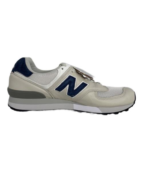 NEW BALANCE（ニューバランス）NEW BALANCE (ニューバランス) ローカットスニーカー グレー×ホワイト サイズ:UK9 2/1の古着・服飾アイテム