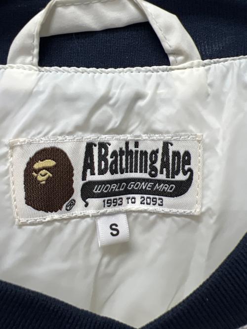 A BATHING APE（ア ベイシング エイプ）A BATHING APE (ア ベイシング エイプ) 長袖カットソー ホワイト×ネイビー サイズ:Ｓの古着・服飾アイテム