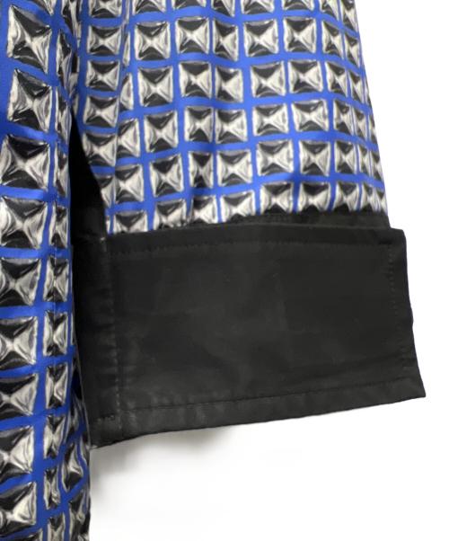 THE NORTH FACE（ザ ノース フェイス）THE NORTH FACE (ザ ノース フェイス) SUPREME (シュプリーム) Studded Mountain Light Jacket ブルー×ブラック サイズ:Ｌの古着・服飾アイテム