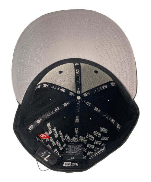 New Era（ニューエラ）New Era (ニューエラ) SUPREME (シュプリーム) キャップ ブラックの古着・服飾アイテム