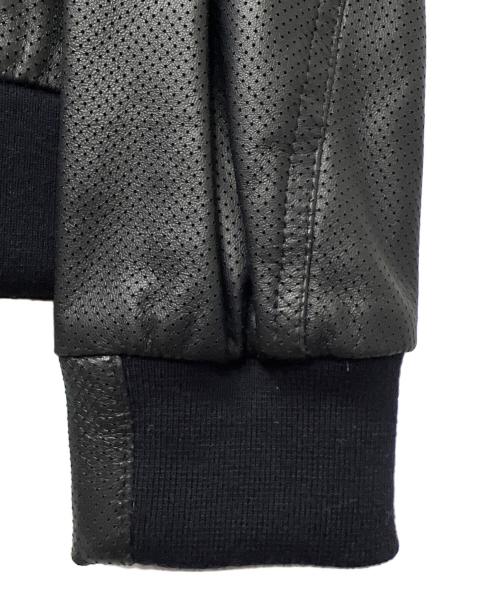 EMMETI（エンメティ）EMMETI (エンメティ) パンチングレザージャケット ブラック サイズ:４４の古着・服飾アイテム