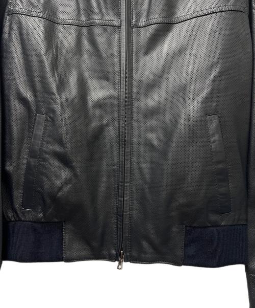 EMMETI（エンメティ）EMMETI (エンメティ) パンチングレザージャケット ブラック サイズ:４４の古着・服飾アイテム