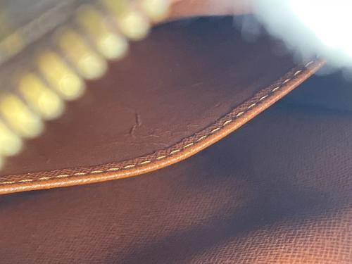 LOUIS VUITTON（ルイ ヴィトン）LOUIS VUITTON (ルイ ヴィトン) ショルダーバッグ ブラウン サイズ:-の古着・服飾アイテム