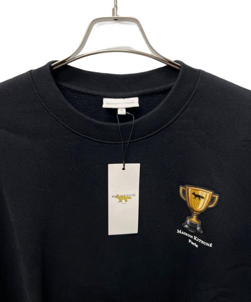 maison kitsune（メゾンキツネ）maison kitsune (メゾンキツネ) トロフィーロゴスウェット ブラック サイズ:ＸＬの古着・服飾アイテム