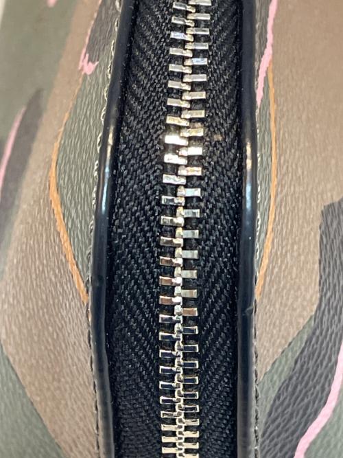 COACH（コーチ）COACH (コーチ) ポーチ オリーブの古着・服飾アイテム