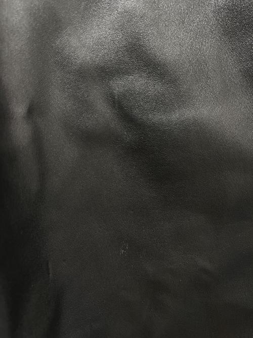 ARMANI COLLEZIONI（アルマーニ コレツィオーニ）ARMANI COLLEZIONI (アルマーニ コレツィオーニ) レザーコート ブラック サイズ:４８の古着・服飾アイテム