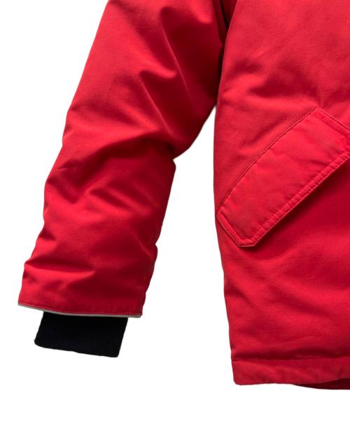 CANADA GOOSE（カナダグース）CANADA GOOSE (カナダグース) ダウンジャケット レッド サイズ:Ｍ(10-12)の古着・服飾アイテム