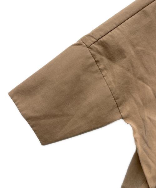 MM6 Maison Margiela（エムエムシックスメゾンマルジェラ）MM6 Maison Margiela (エムエムシックスメゾンマルジェラ) 半袖シャツ ベージュ サイズ:４２の古着・服飾アイテム