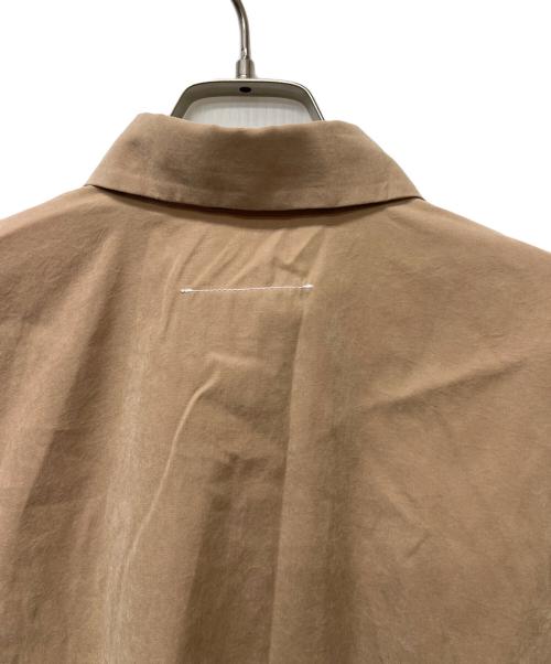 MM6 Maison Margiela（エムエムシックスメゾンマルジェラ）MM6 Maison Margiela (エムエムシックスメゾンマルジェラ) 半袖シャツ ベージュ サイズ:４２の古着・服飾アイテム