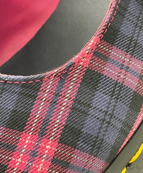 Dr.Martens（ドクターマーチン）Dr.Martens (ドクターマーチン) シューズ ピンク×ネイビー サイズ:UK8の古着・服飾アイテム