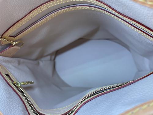 LOUIS VUITTON（ルイ ヴィトン）LOUIS VUITTON (ルイ ヴィトン) ショルダーバッグ サイズ:PMの古着・服飾アイテム