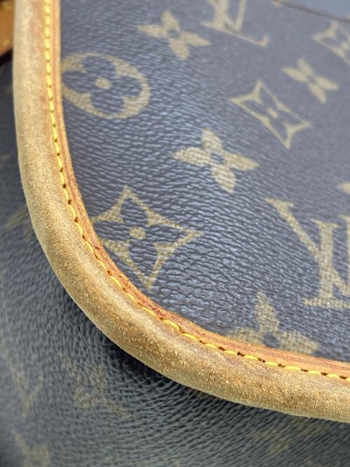 LOUIS VUITTON（ルイ ヴィトン）LOUIS VUITTON (ルイ ヴィトン) ショルダーバッグ ブラウンの古着・服飾アイテム