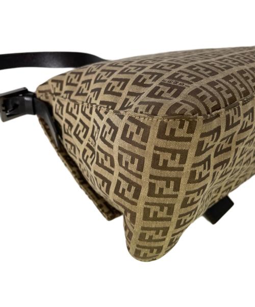 FENDI（フェンディ）FENDI (フェンディ) ショルダーバッグ ベージュの古着・服飾アイテム