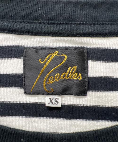 Needles（ニードルズ）Needles (ニードルズ) S/S Papillion Emb. Tee - Cotton Jersey / Stripe ブラック×ホワイト サイズ:ＸＳの古着・服飾アイテム