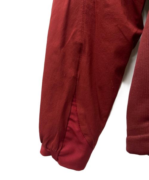 ARC'TERYX（アークテリクス）ARC'TERYX (アークテリクス) ATOM AR HOODY レッド サイズ:Ｓの古着・服飾アイテム