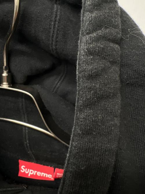SUPREME（シュプリーム）SUPREME (シュプリーム) パーカー ブラック サイズ:Mの古着・服飾アイテム