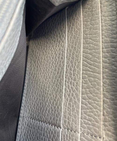 GUCCI（グッチ）GUCCI (グッチ) ラウンドファスナー財布 グレーの古着・服飾アイテム