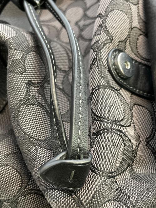 COACH（コーチ）COACH (コーチ) リュック ブラック×グレーの古着・服飾アイテム