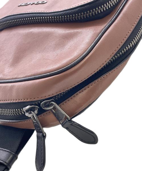 COACH（コーチ）COACH (コーチ) ボディーバッグ ブラウン×ブラックの古着・服飾アイテム