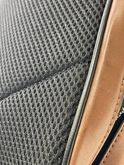 COACH（コーチ）COACH (コーチ) ボディーバッグ ブラウン×ブラックの古着・服飾アイテム