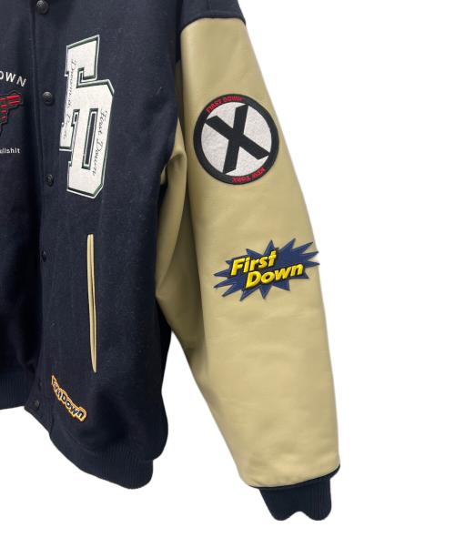 FIRST DOWN（ファーストダウン）FIRST DOWN (ファーストダウン) スタジャン ネイビー×ベージュ サイズ:Ｌの古着・服飾アイテム