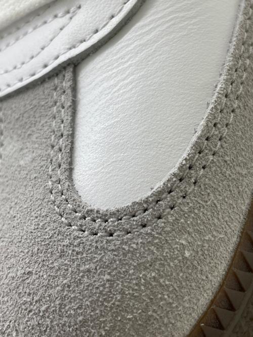 adidas（アディダス）adidas (アディダス) スニーカー ホワイト サイズ:JP275の古着・服飾アイテム